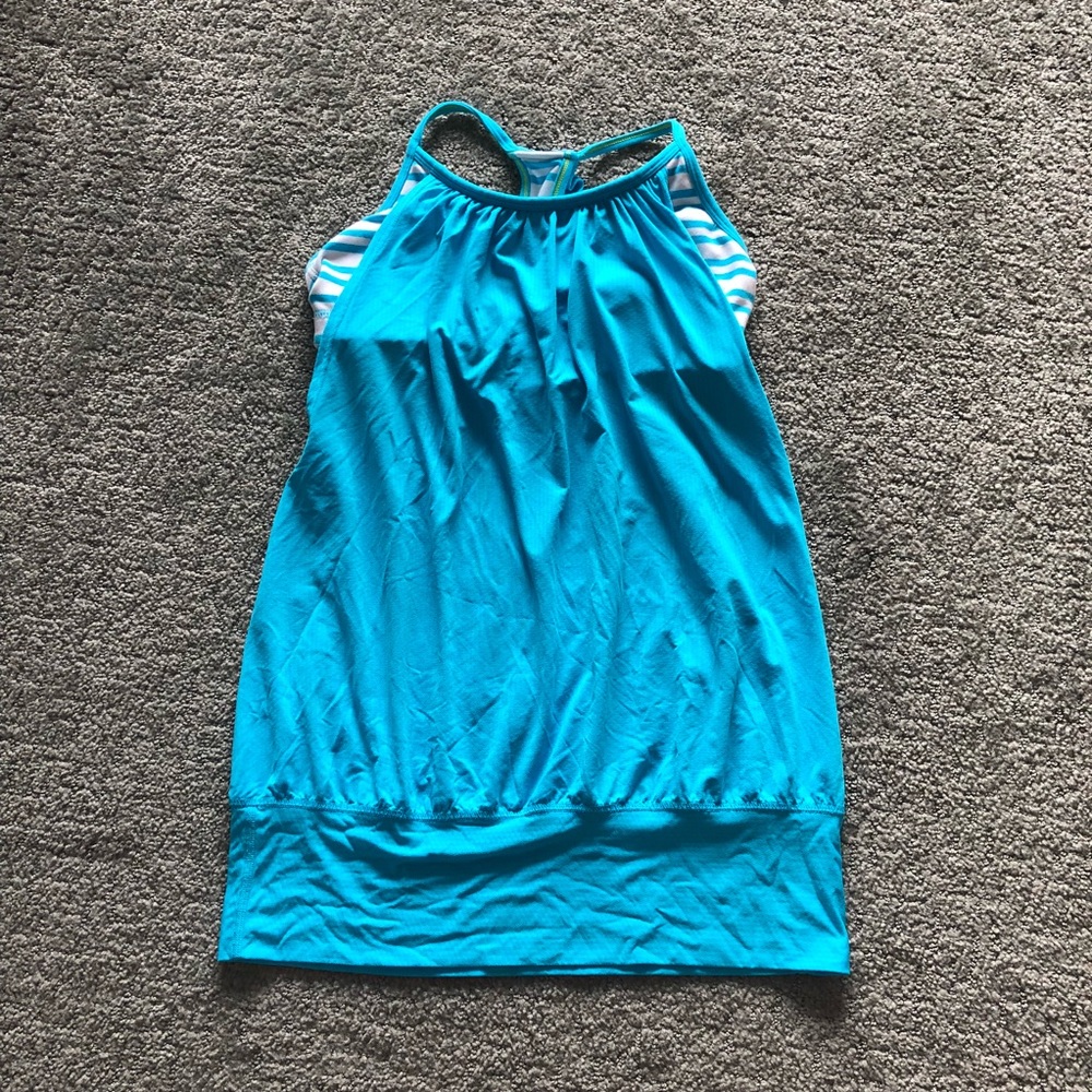 Lululemon tank with built in bra